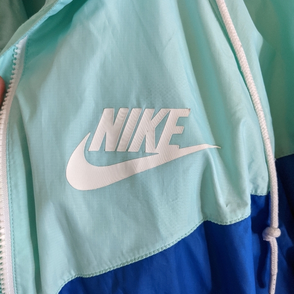 ColorBlock Nike Windbreaker - Picture 2 of 4
